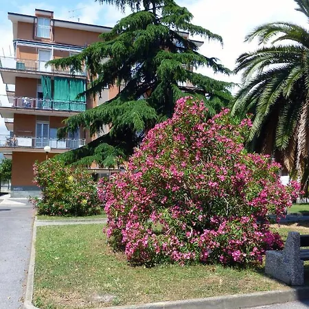 Al Pepe Rosa Di Borghetto * Borghetto Santo Spirito